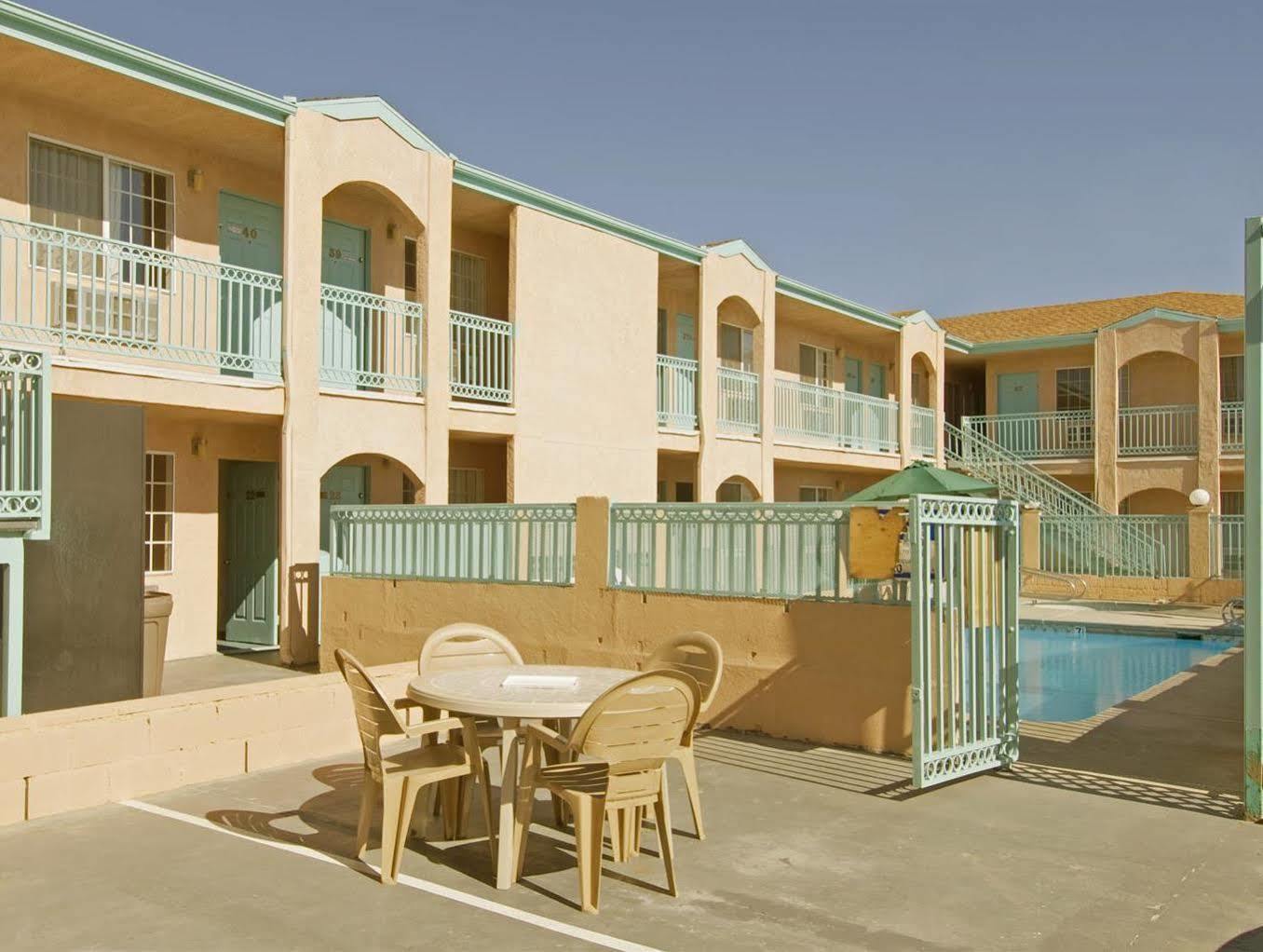 Aerospace Inn Mojave Exterior foto